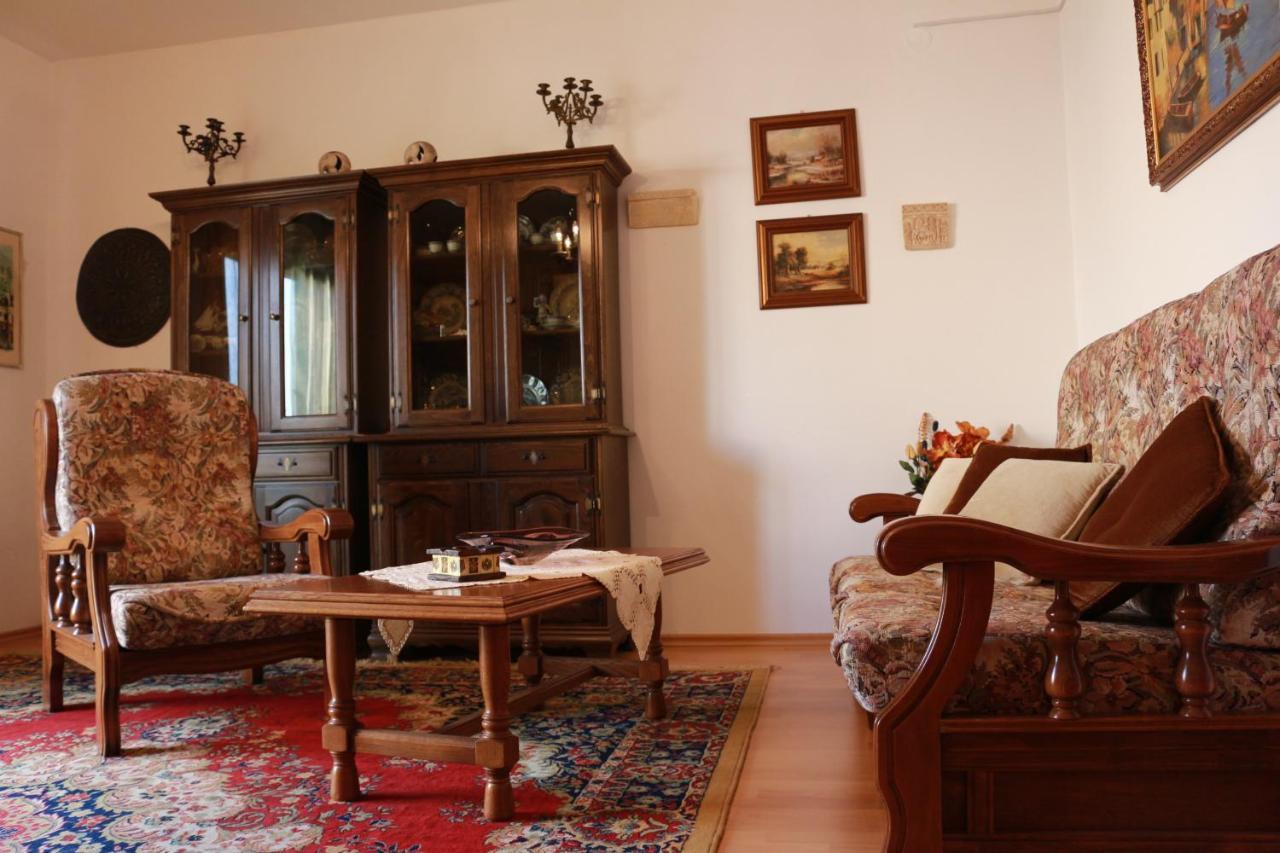 Apartment Du Malinska Buitenkant foto