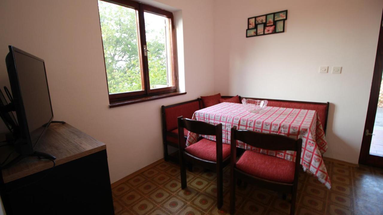 Apartment Du Malinska Buitenkant foto
